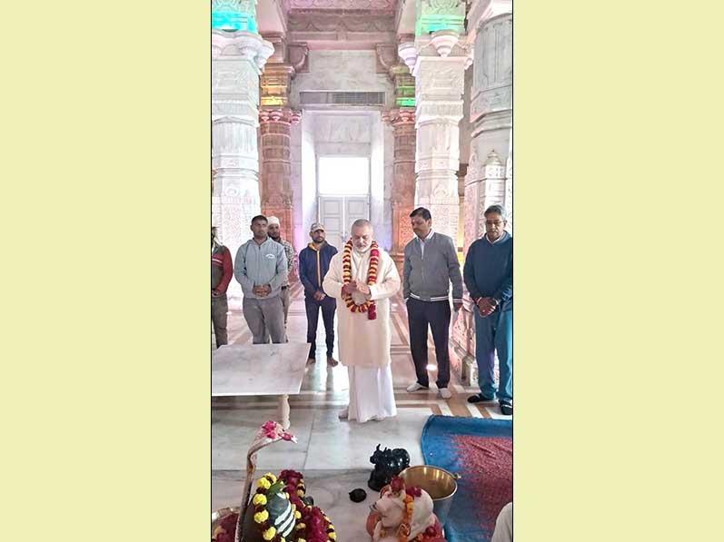 Brahmachari Girish Ji has visit Maharishi Ashram Prayagraj to review the preparation of Maha Kumbh 2025.