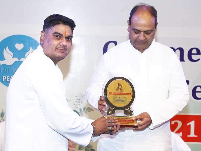 International Day of Peace and the commencement of the academic session of Maharishi Institute of Management, Indore. Padmashree Dr. Janak Palta Magligan was the chief guest of the programme and international poet Professor Rajeev Sharma and Dr. Rajeev Dixit DCDC, Devi Ahilya University were the special guests.
