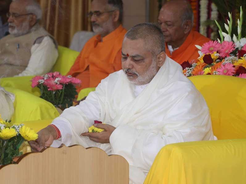 Brahmachari Girish Ji Hona'ble Chairman of Maharishi Educational Institutions celebrated Maharishi Age of Enlightenment Day on the auspices of 106th Birthday of His Holiness Mahesh Yogi Ji.