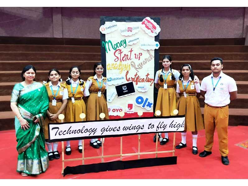 MVM Narmada Road Jabalpur: Students of Maharishi Vidya Mandir Narmada Road Jabalpur participated at ''ATL Champs-The Idea Fest'' and were declared ATL Champs for their Entrepreneurship Ideas and for on spot execution of their start-up idea. They also participated at the state level quest and fest organized on the second day of the programme.