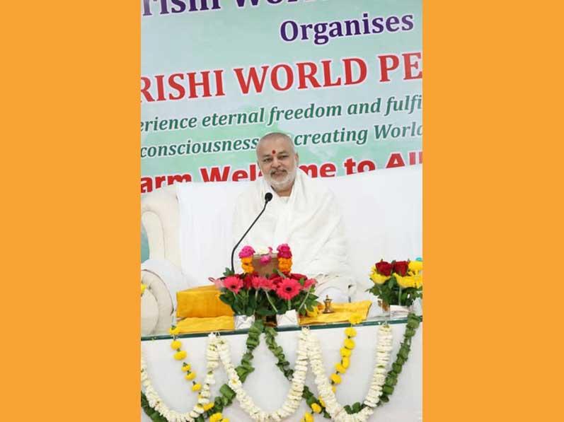 7 days Maharishi World Peace Assembly has concluded Bhopal with valedictory celebration. Chairman of Maharishi Educational Institutions Group Ved Vidya Martand Brahmachari Girish Ji has said in his address to participants that such assemblies with larger number of participants are required regularly.