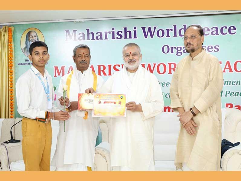 Maharishi Vishwa Shanti Andolan organized the Maharishi Vishwa Shanti Samagam in Bhopal from 29 March to 4 April 2025 under the aegis of Maharishi Vishwa Shanti Andolan. More than 40 practitioners of Transcendental Meditation, TM-Sidhi Program and Yogic Flying enjoyed the Samagam.