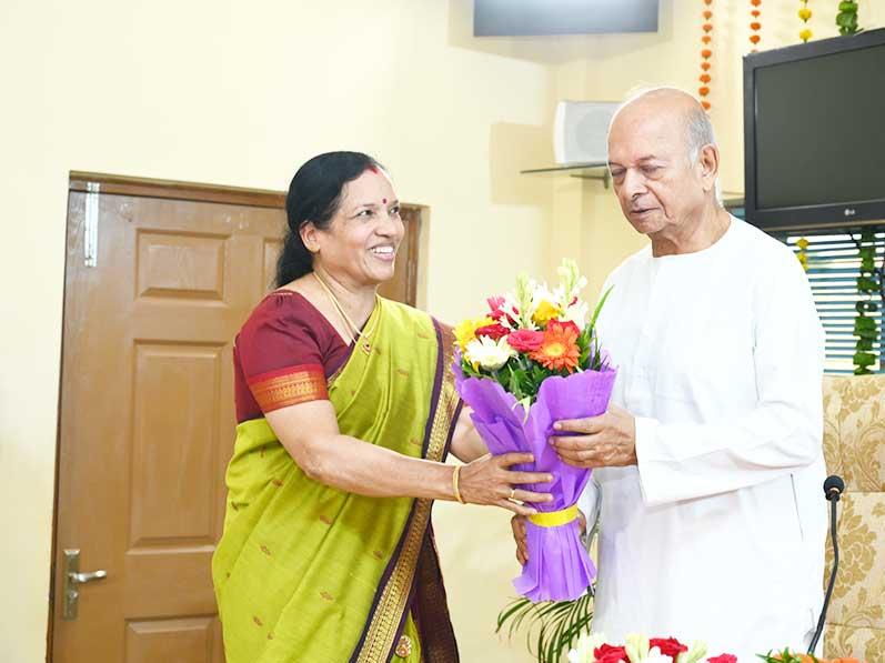 Sanskrit Teachers Training residential course was organised from 15th to 29th July 2025 at Maharishi Centre of Educational Excellence campus, Bhopal. 18 teachers have completed the course taught by Dr. Satyavani and Mrs. Devaki, both highly qualified and experience Sanskrit Teachers. Trained teachers will go back to their respective Maharishi Vidya Mandir schools and will train about 6000 students every year in spoken Sanskrit. Addressing valedictory session, Ved Vidya Martand Brahmachari Girish Ji has reminded of resolution passed about Sanskrit teaching and has announced many such courses with larger number of teachers to cover about 10 lakh members of Maharishi Organisation in next two years.