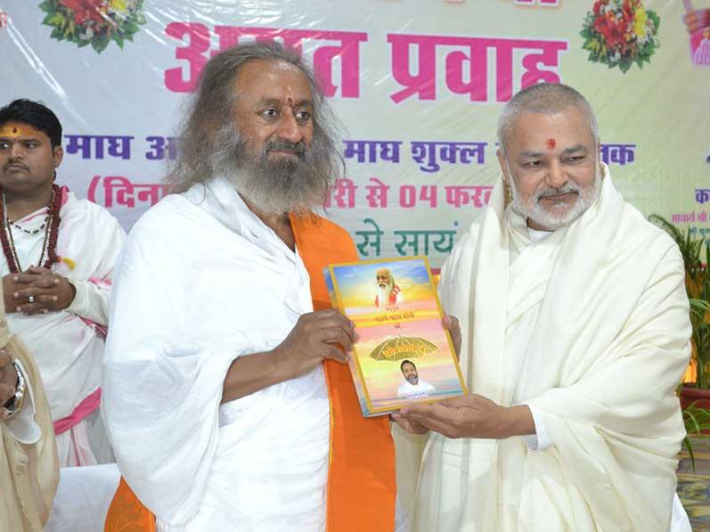 Sri Sri 1008 Ravi Shankar Ji, the founder of Art of Living organisation and program has visited Maharishi Ashram and Maharishi Smarak at Sangamtat Prayagraj.