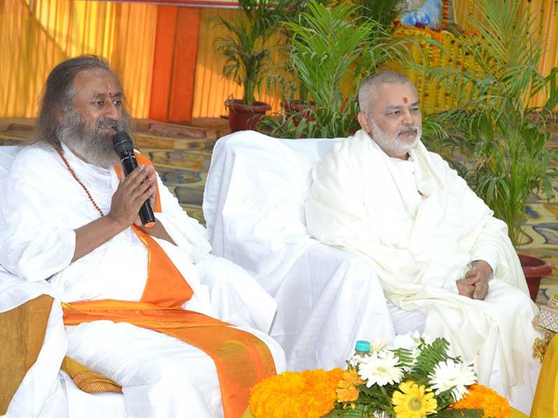 Sri Sri 1008 Ravi Shankar Ji, the founder of Art of Living organisation and program has visited Maharishi Ashram and Maharishi Smarak at Sangamtat Prayagraj.