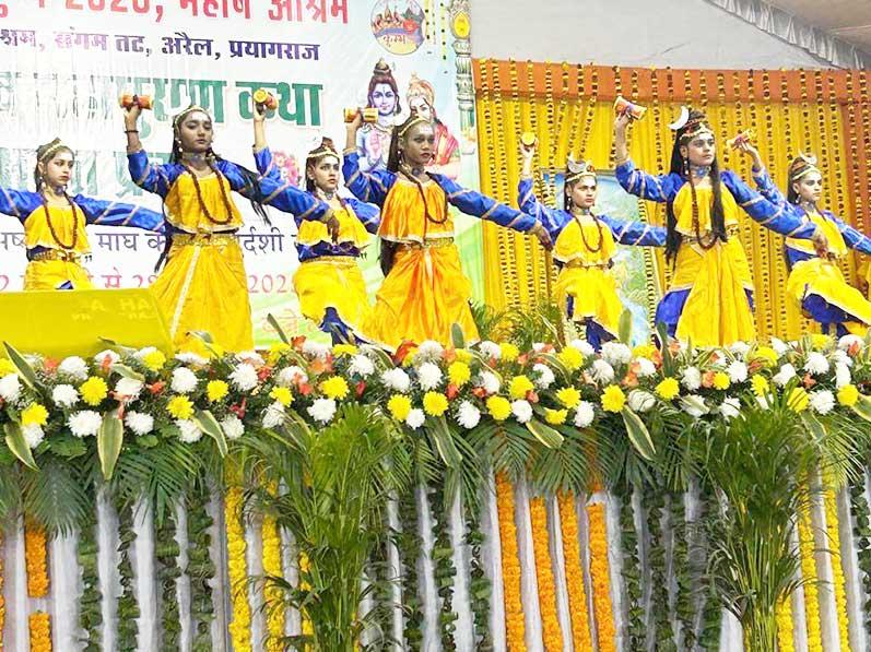 Mahakumbh-2025 Prayagraj, News Release
Thoughts with emotional meditation will help you in achieving the goal: Brahmachari Girish ji.