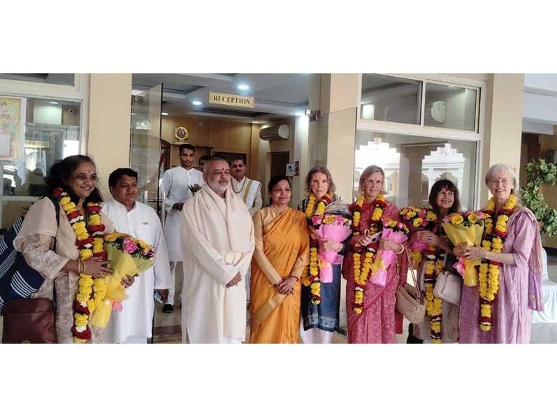 A delegation of senior Global Mother Divine members from USA has visited Bhopal with Mrs. Vasanthy Parasuramanaji, Principal of MVM Hyderabad. The delegation was welcomed at Bhopal Airport by Brahmachari Girish Ji and Shri Ramdev Ji and at Maharishi Vedic Health Centre, MCEE by Sushri Arma Saxena Ji. The group has visited different Maharishi Schools and other institutions, highly appreciated the set up and enjoyed their visit very much.