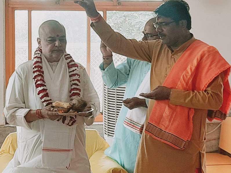 The 9-day Navratri festival started from 15.10.2023 at Shri Gurudev Brahmanand Saraswati Ashram, Maharishi Ved Vigyan Vidyapeeth, Bhopal.