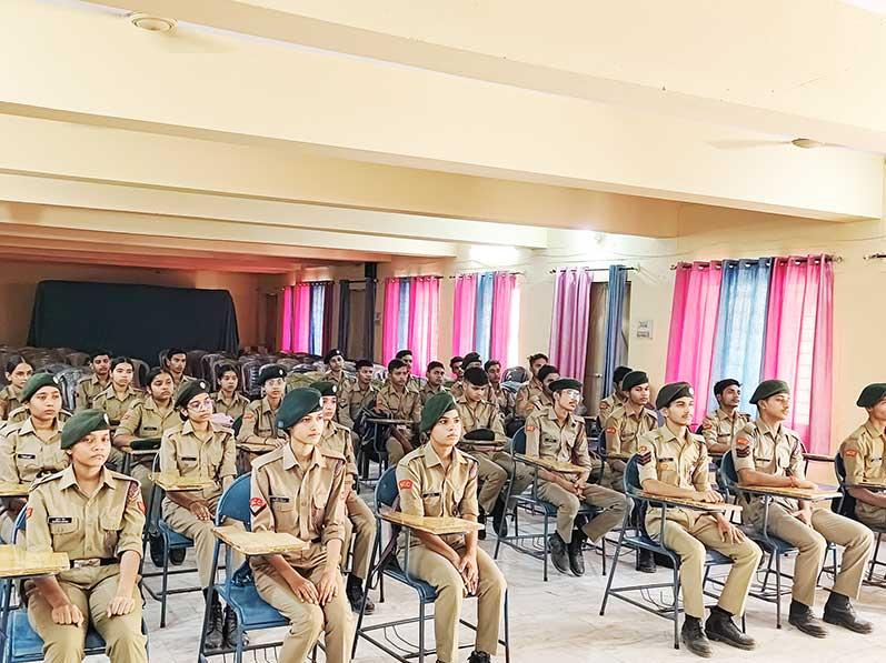 MVM Fatehpur: On the occassion of World Environment Day, NCC Cadets of Maharishi Vidya Mandir Fatehpur organized an awareness workshop and participated on a plantation drive.