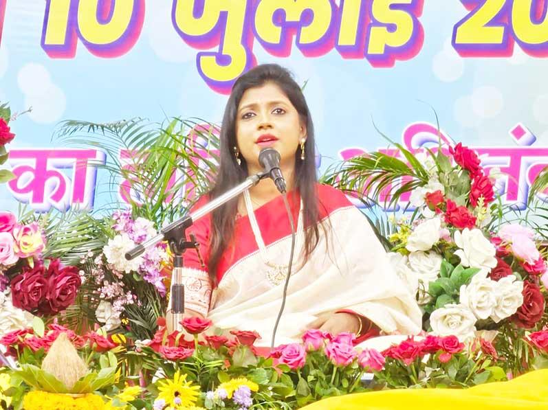 Two-day Shri Guru Purnima Festival organized at Maharishi Mahesh Yogi Institute on 09 and 10 July 2025
The festival of Shri Guru Purnima is being celebrated with great pomp by all the workers and devotees in about 300 cities across India in Maharishi Institute. This festival is also being celebrated at Maharishi institutes in more than 100 countries at the international level. The main two-day festival has been organized in Maharishi Utsav Bhavan located at Gurudev Brahmanand Saraswati Ashram, Ward Chhan, Bhojpur Mandir Marg, Bhopal, the capital of the heartland of India, under the chairmanship of Ved Vidya Martand Brahmachari Girish Ji, head of Maharishi Institute.