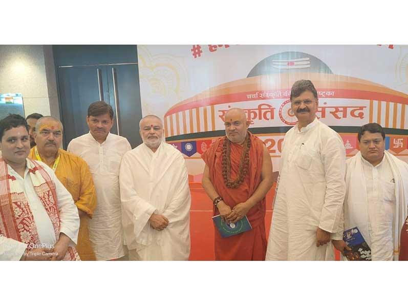 Rudrabhishek was performed in Bhagwan Shri Kashi Vishwanath temple, Varanasi by Shri Kashi Vidwat Parishad, Akhil Bhartiya Sant Samiti, Akhil Bhartiya Akhada Parishad, Ganga Mahasabha in coordination of Swami Jitendranand Saraswati Ji, Mahamantri Ganga Mahasabha and in presence of 1200 Mahatmas from all over India. Got opportunity to perform puja of Bhagwan Kashi Vishwanath Ji and to participate in Rudrabhishek for over 3 hours. Received blessings of many Mahamandaleshwars, Mahants, Sadhu and Saints.