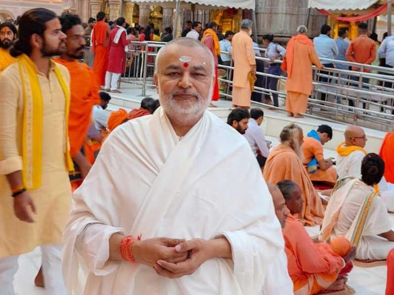 Rudrabhishek was performed in Bhagwan Shri Kashi Vishwanath temple, Varanasi by Shri Kashi Vidwat Parishad, Akhil Bhartiya Sant Samiti, Akhil Bhartiya Akhada Parishad, Ganga Mahasabha in coordination of Swami Jitendranand Saraswati Ji, Mahamantri Ganga Mahasabha and in presence of 1200 Mahatmas from all over India. Got opportunity to perform puja of Bhagwan Kashi Vishwanath Ji and to participate in Rudrabhishek for over 3 hours. Received blessings of many Mahamandaleshwars, Mahants, Sadhu and Saints.
