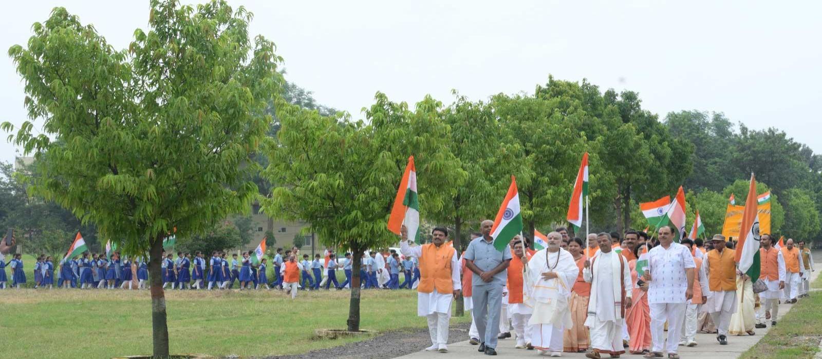 Tiranga-Yatra-hgallery-Organisation-including-Brahmachari-Girish-Ji-14082025